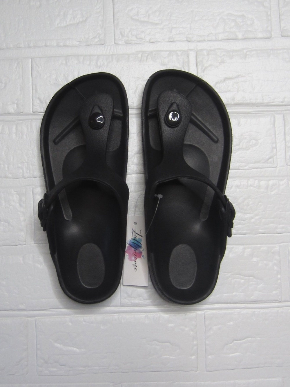 NWT Flip Flops Comfort Footbed Beach Thong Sandals Black - Size 9